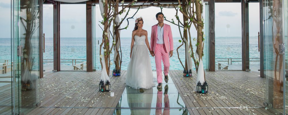 Fairy-tale wedding pavilion offers overwater wedding ceremonies