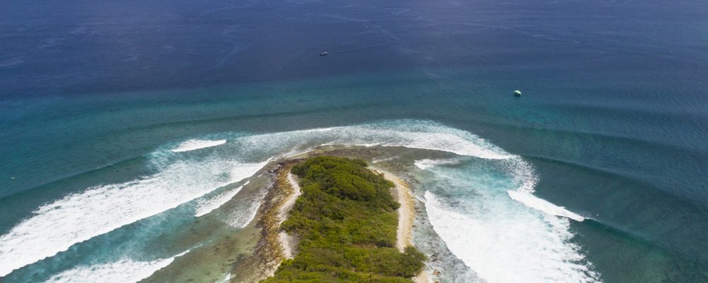 Irons, Muniz, Fuku and Hobgood complete Four Seasons Maldives Surfing Champions Trophy 2018 line up